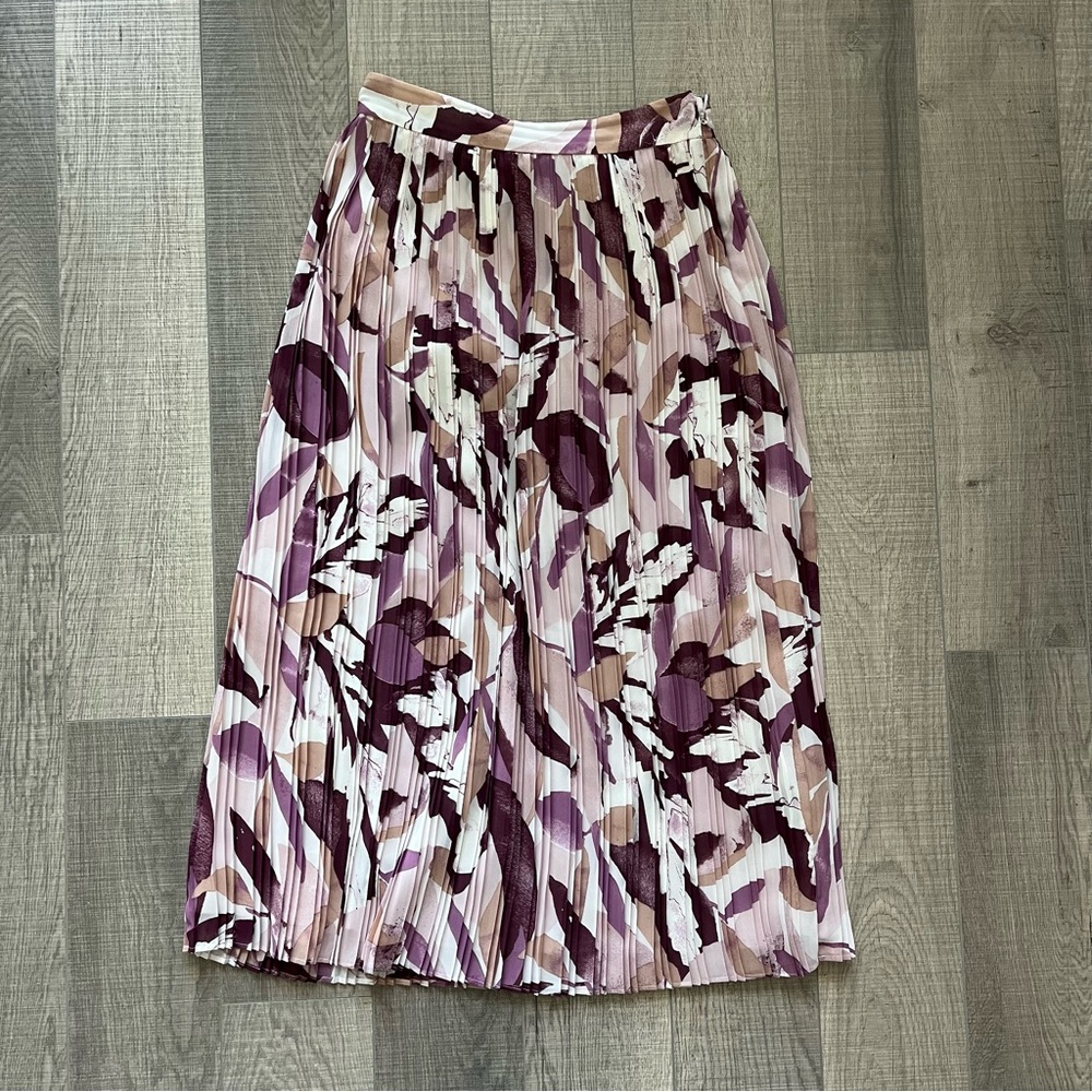 RW&CO. A-Line Pleated Skirt - Purple and Cream